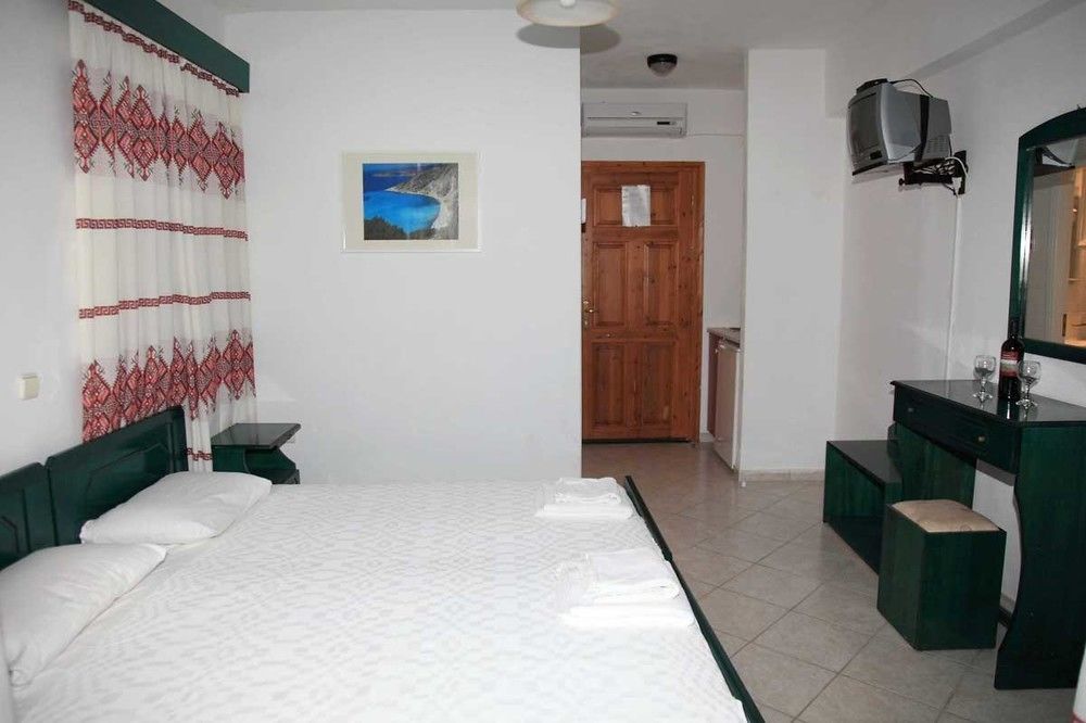 Aparthotel La Casa Di Nonna Anna Nikiana Exterior foto